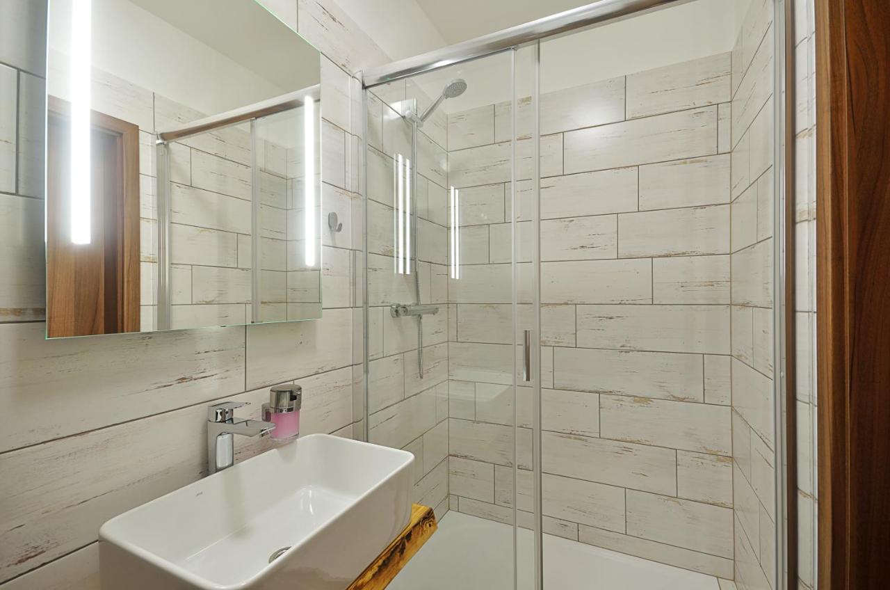 Penzion Kuzelna Трутнов Экстерьер фото